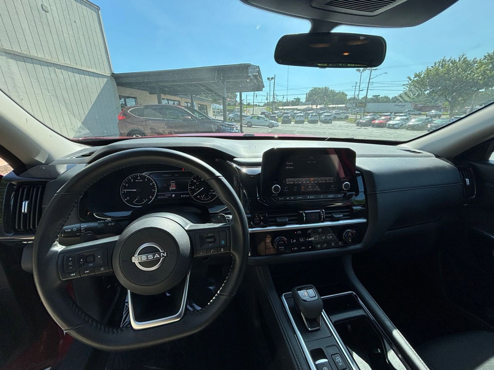 Thumbnail: 2025 Nissan Pathfinder - 31