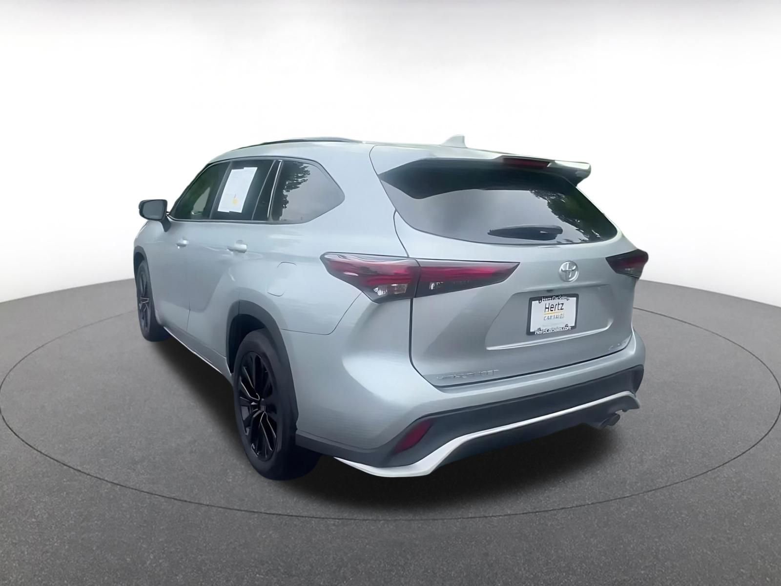 Thumbnail: 2025 Toyota Highlander - 11
