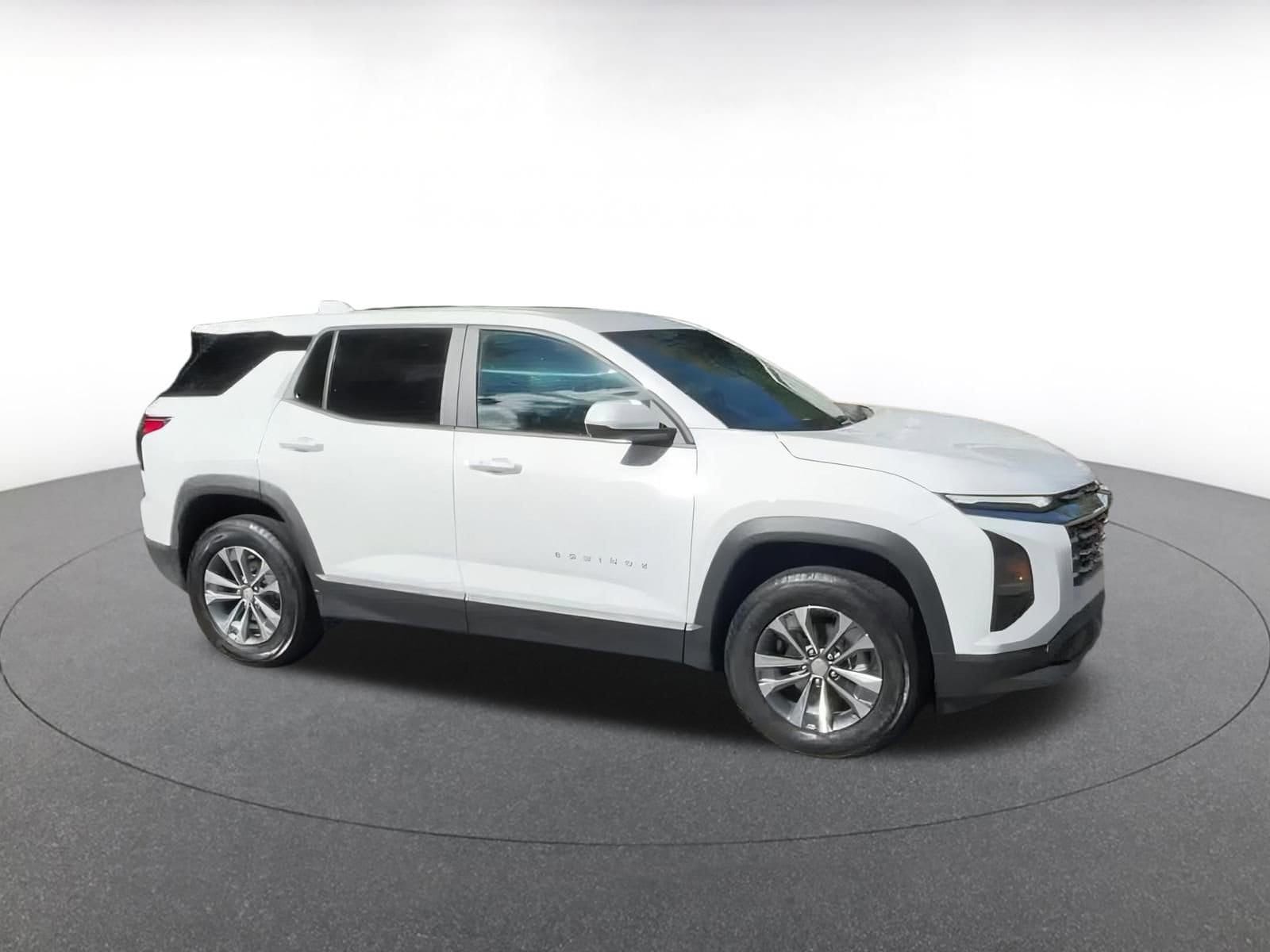 Thumbnail: 2025 Chevrolet Equinox - 2