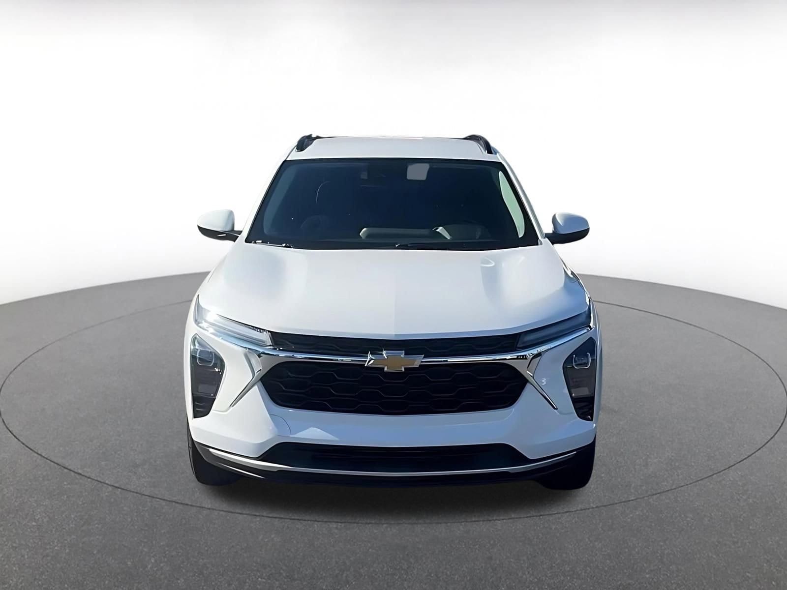 Thumbnail: 2025 Chevrolet Trax - 4