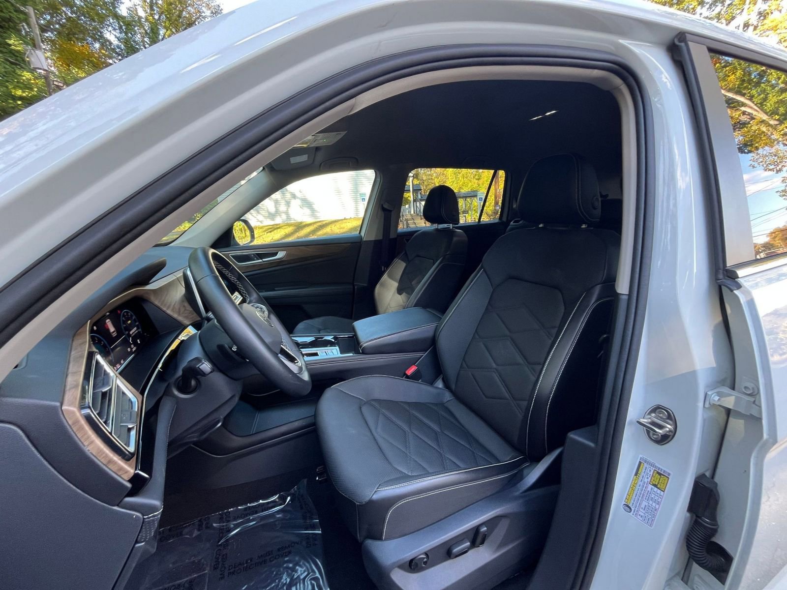 Thumbnail: 2025 Volkswagen Atlas - 32