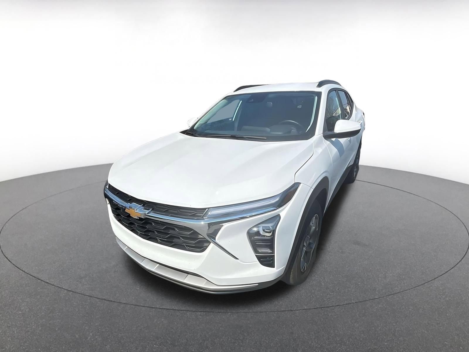 Thumbnail: 2025 Chevrolet Trax - 8
