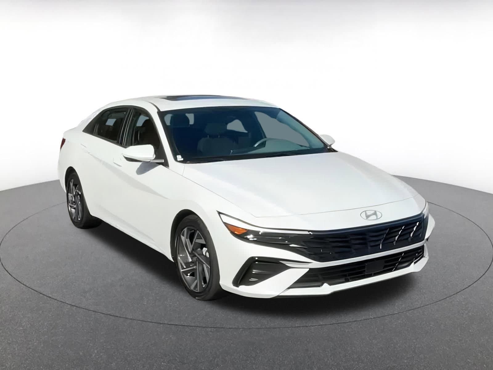 Thumbnail: 2025 Hyundai Elantra - 3