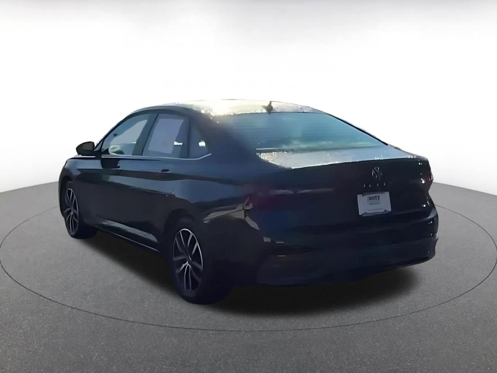 Thumbnail: 2025 Volkswagen Jetta - 11