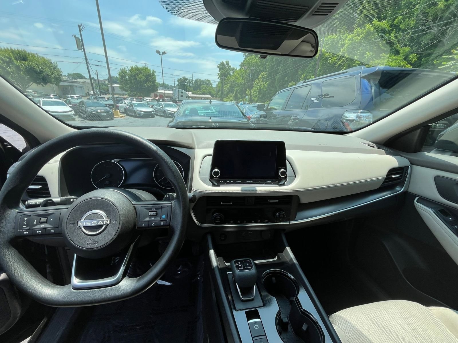 2024 Nissan Rogue SV 27