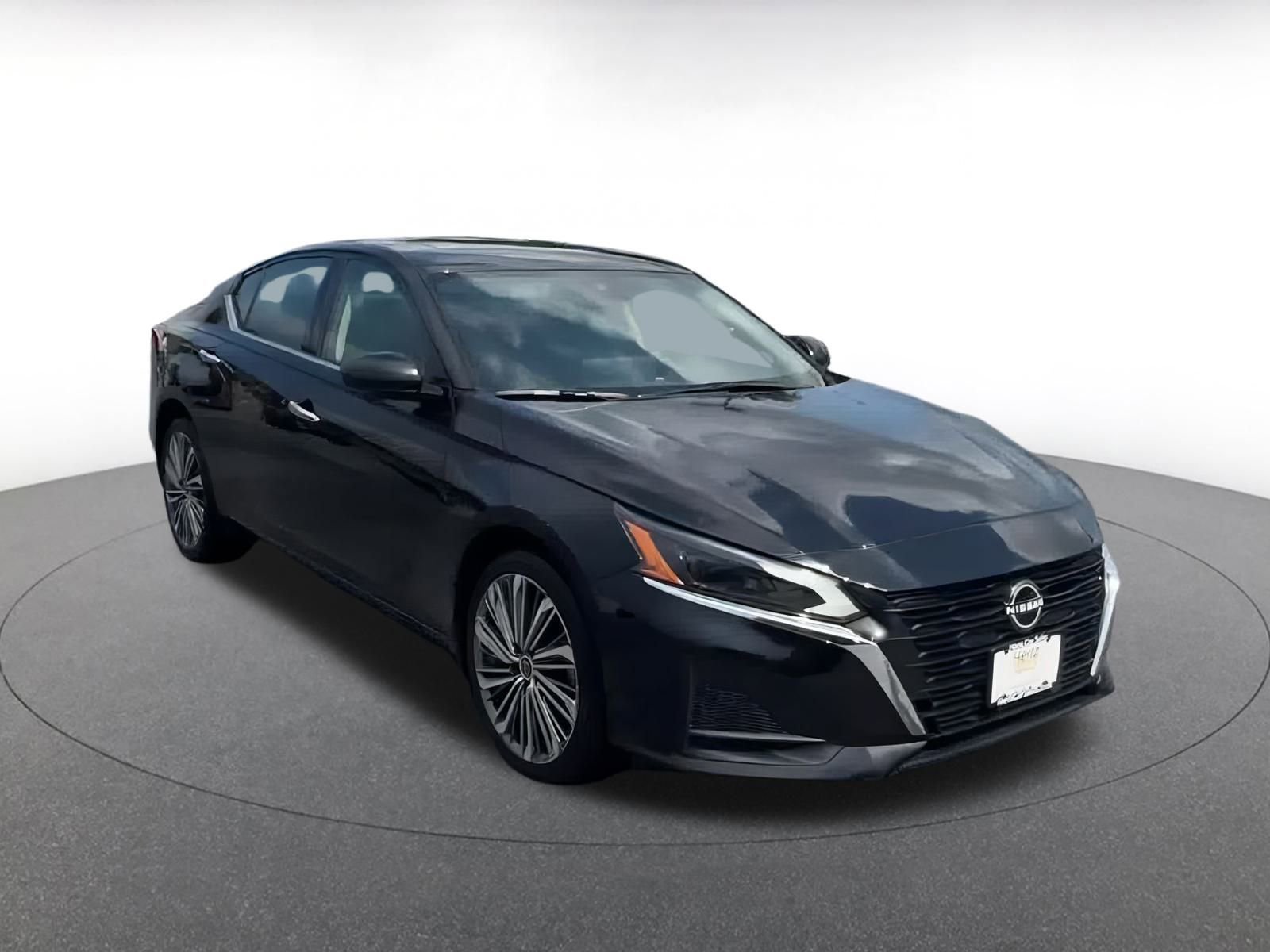 Thumbnail: 2024 Nissan Altima - 3