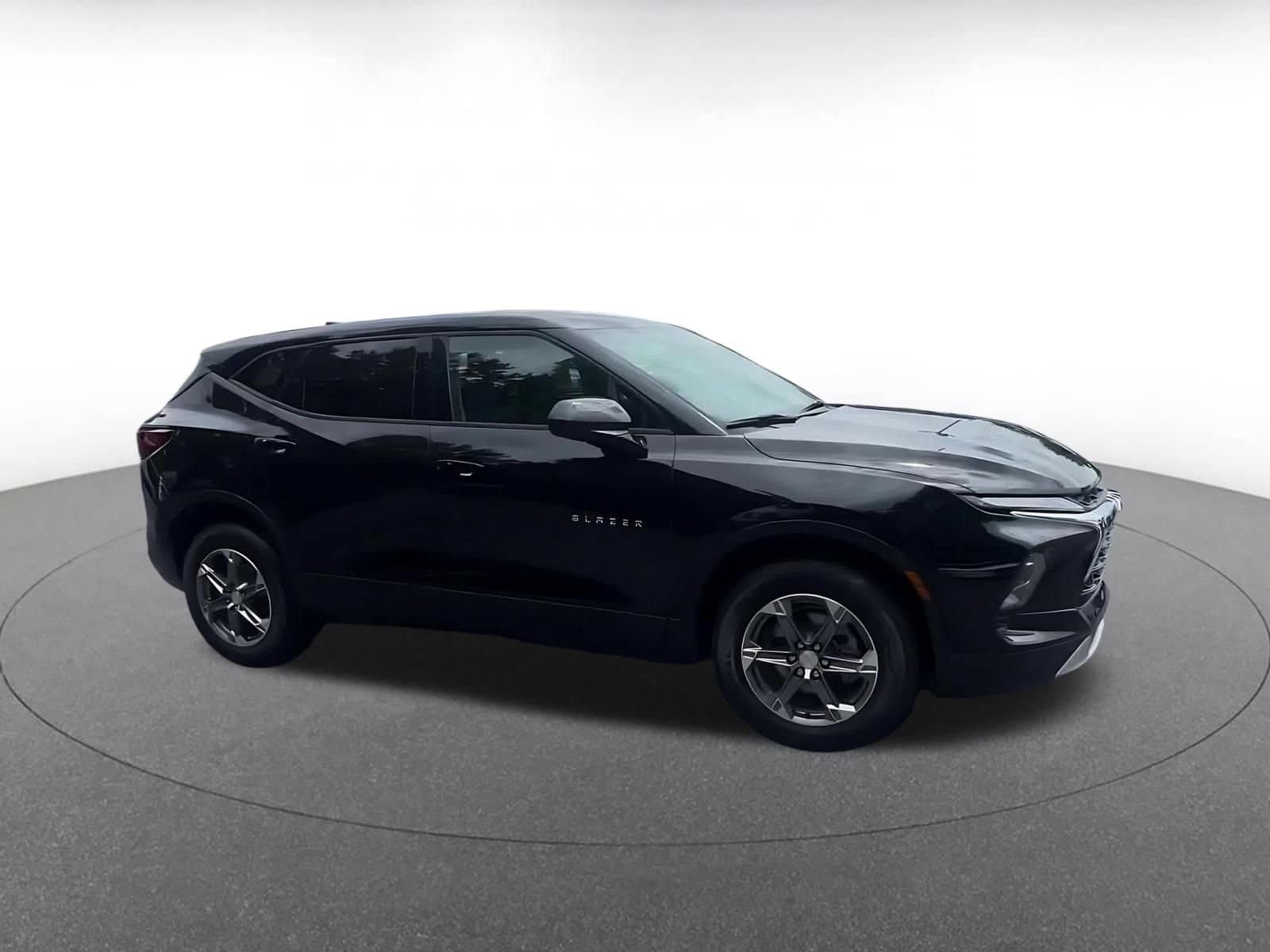 Thumbnail: 2026 Chevrolet Blazer - 2