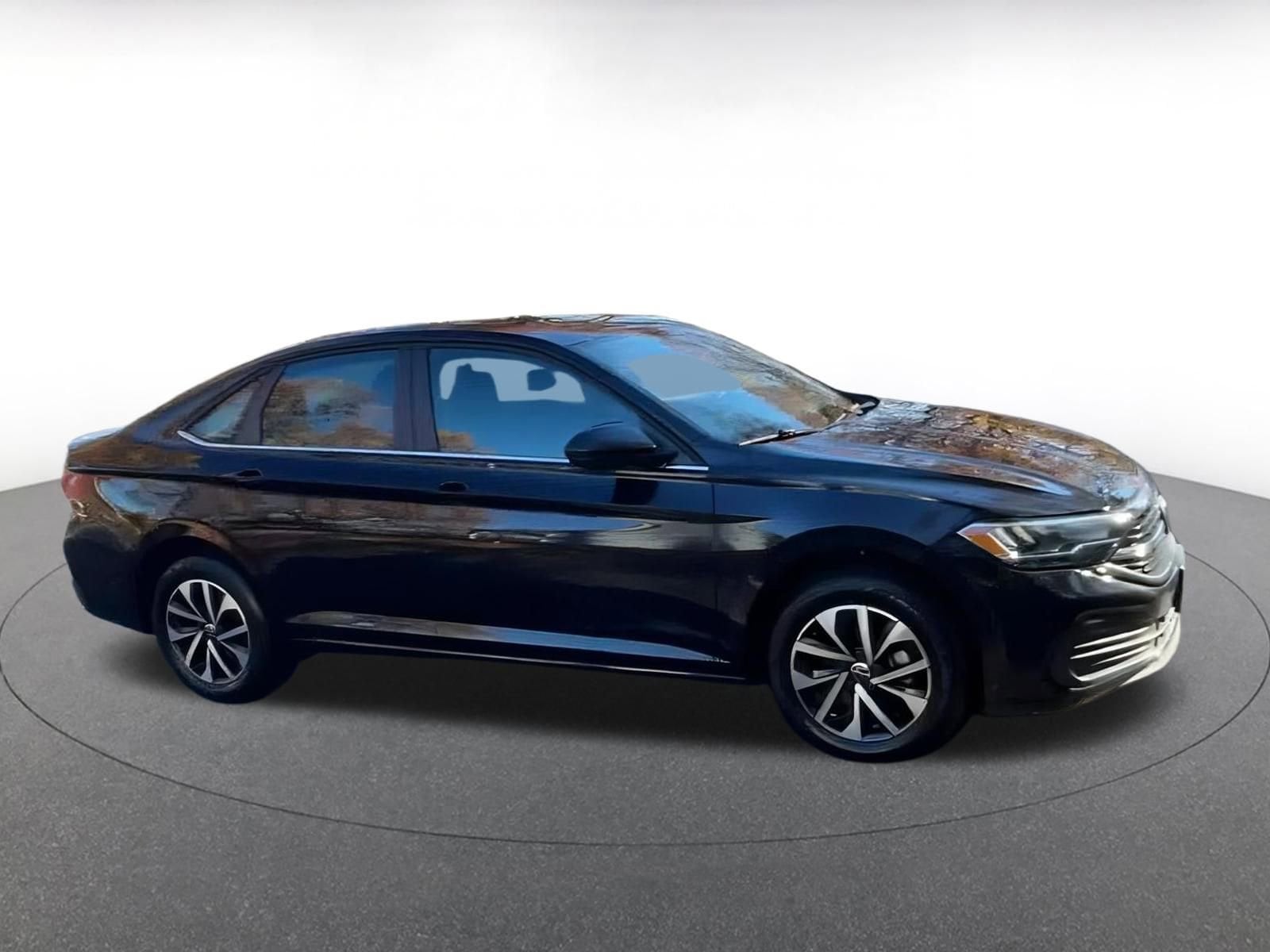 Thumbnail: 2024 Volkswagen Jetta - 16