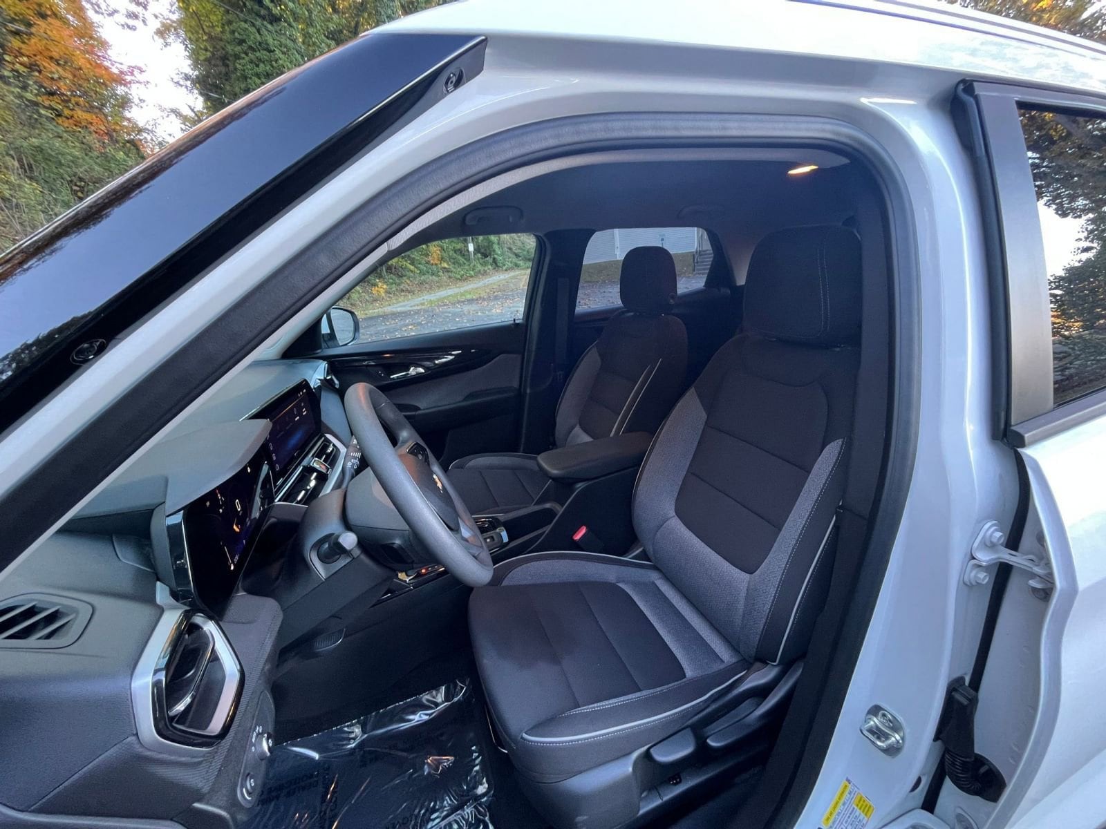 Thumbnail: 2025 Chevrolet TrailBlazer - 32