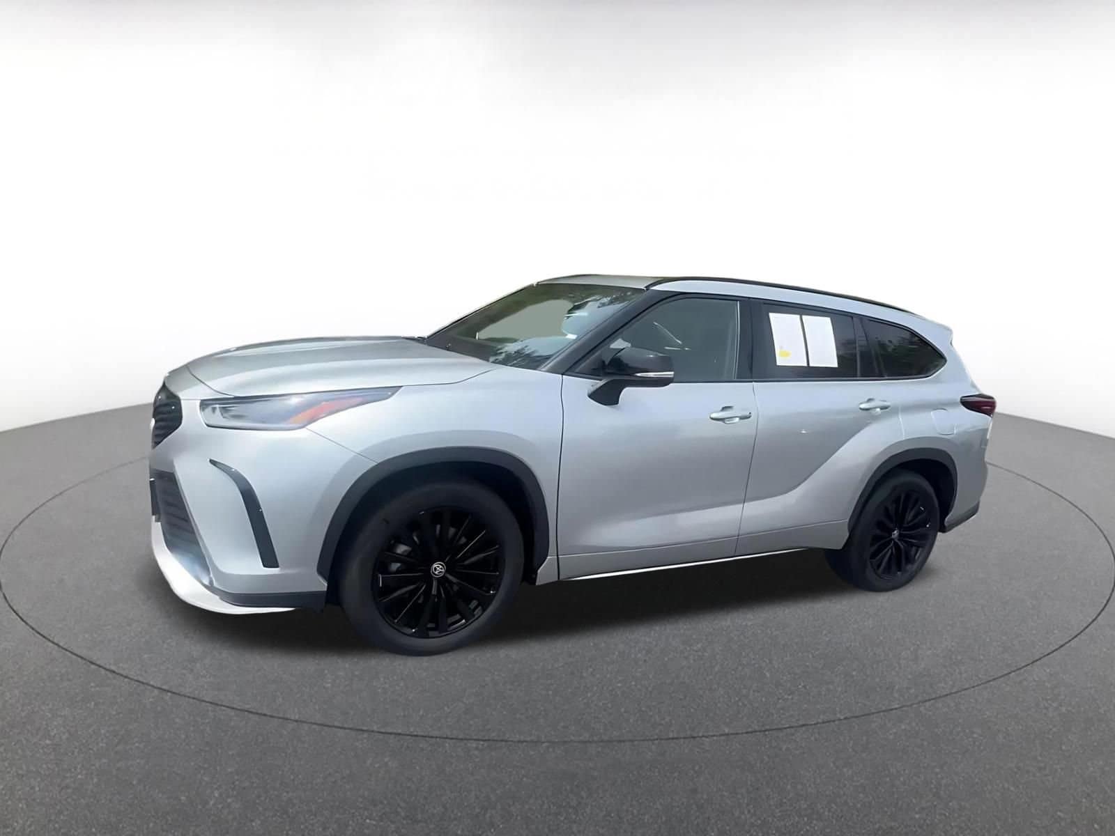 Thumbnail: 2025 Toyota Highlander - 8