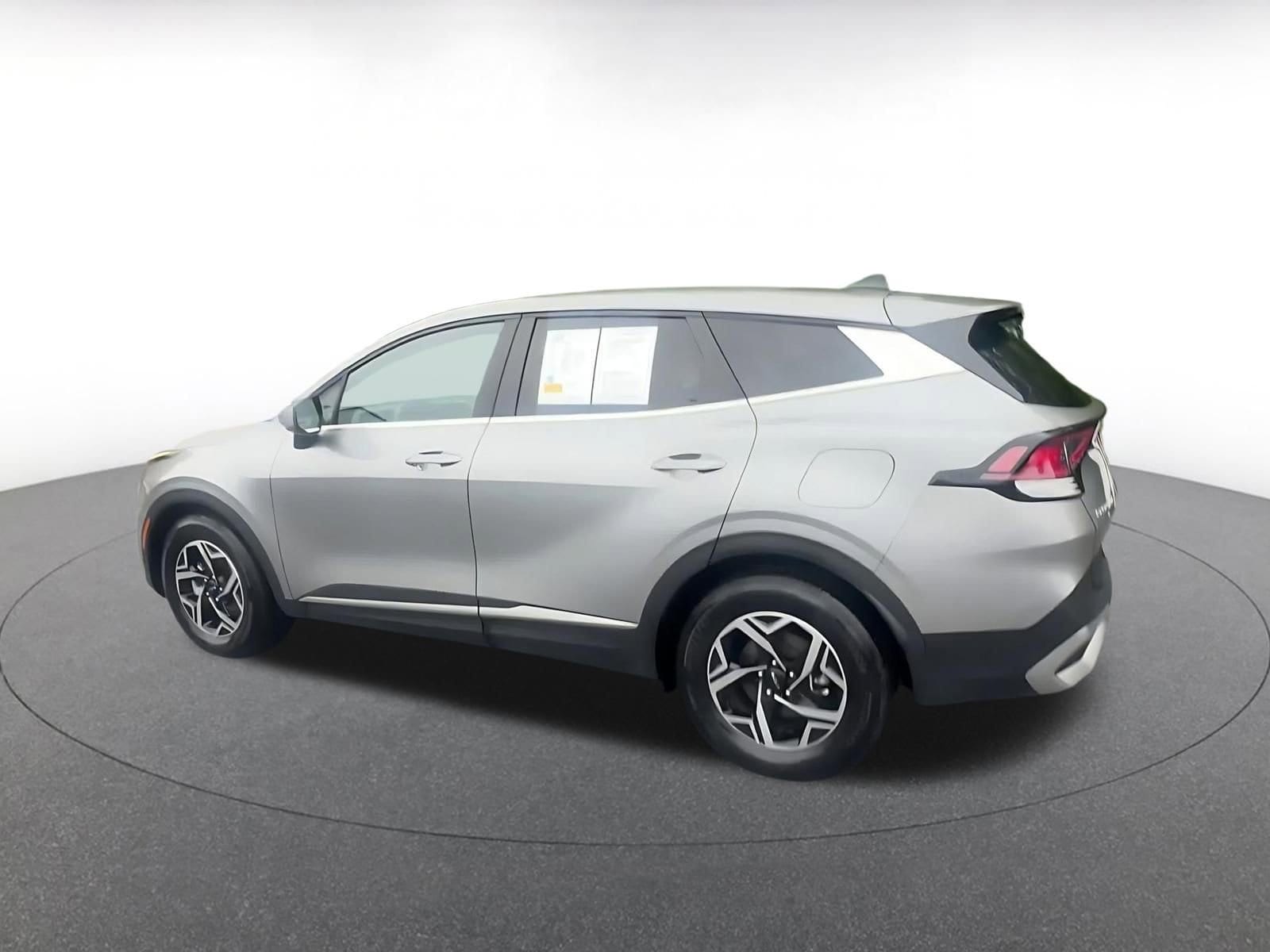 Thumbnail: 2025 Kia Sportage - 10