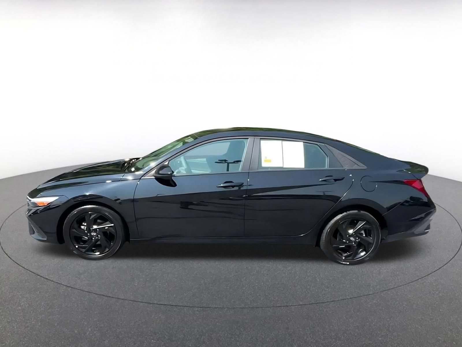 Thumbnail: 2026 Hyundai Elantra - 9