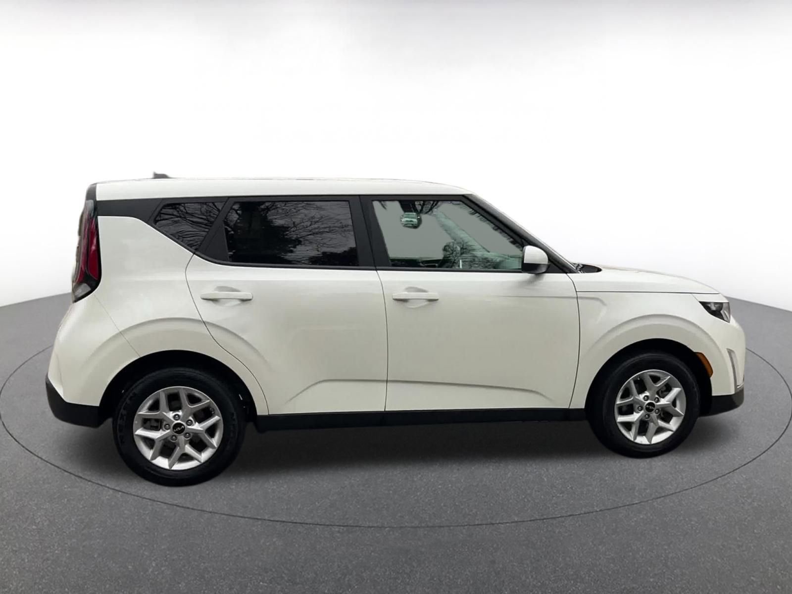 Thumbnail: 2025 Kia Soul - 16
