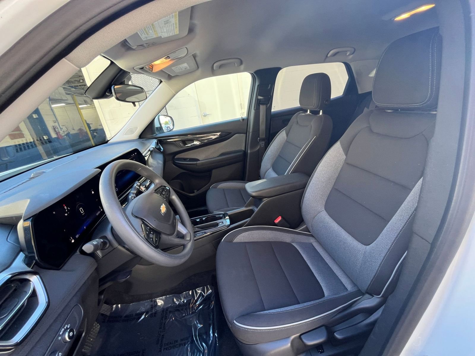 Thumbnail: 2025 Chevrolet TrailBlazer - 23