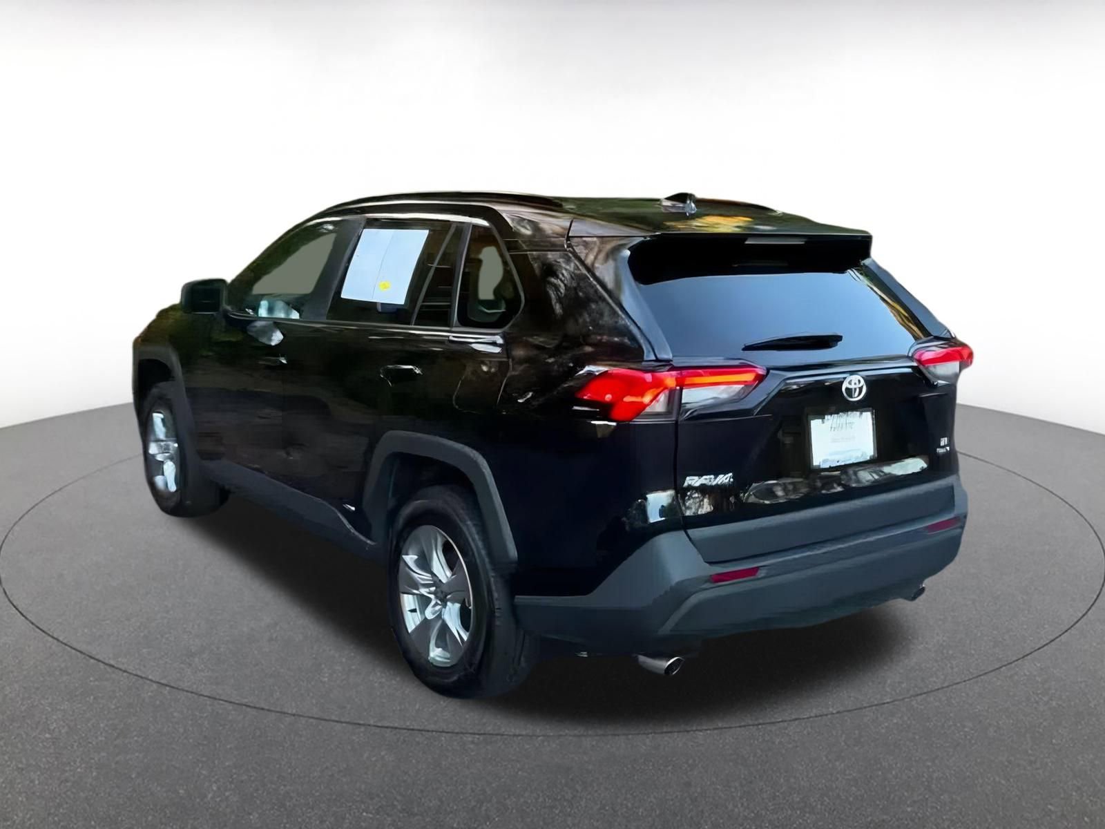 Thumbnail: 2025 Toyota RAV4 - 11