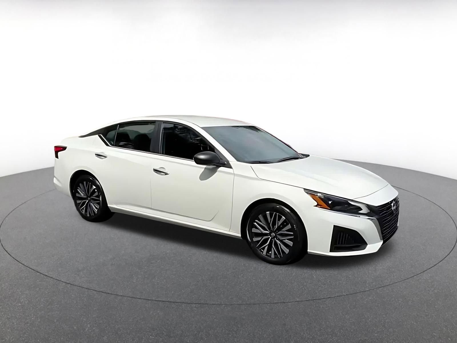 Thumbnail: 2025 Nissan Altima - 2