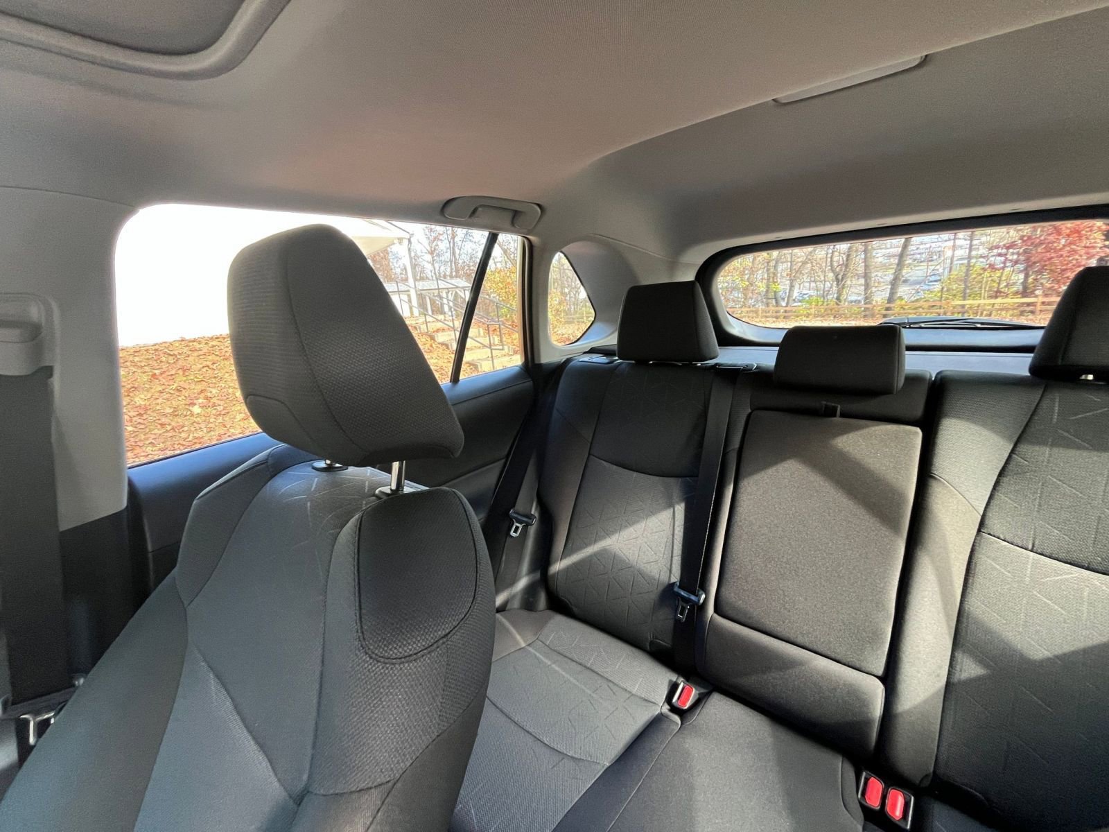 Thumbnail: 2025 Toyota RAV4 - 35