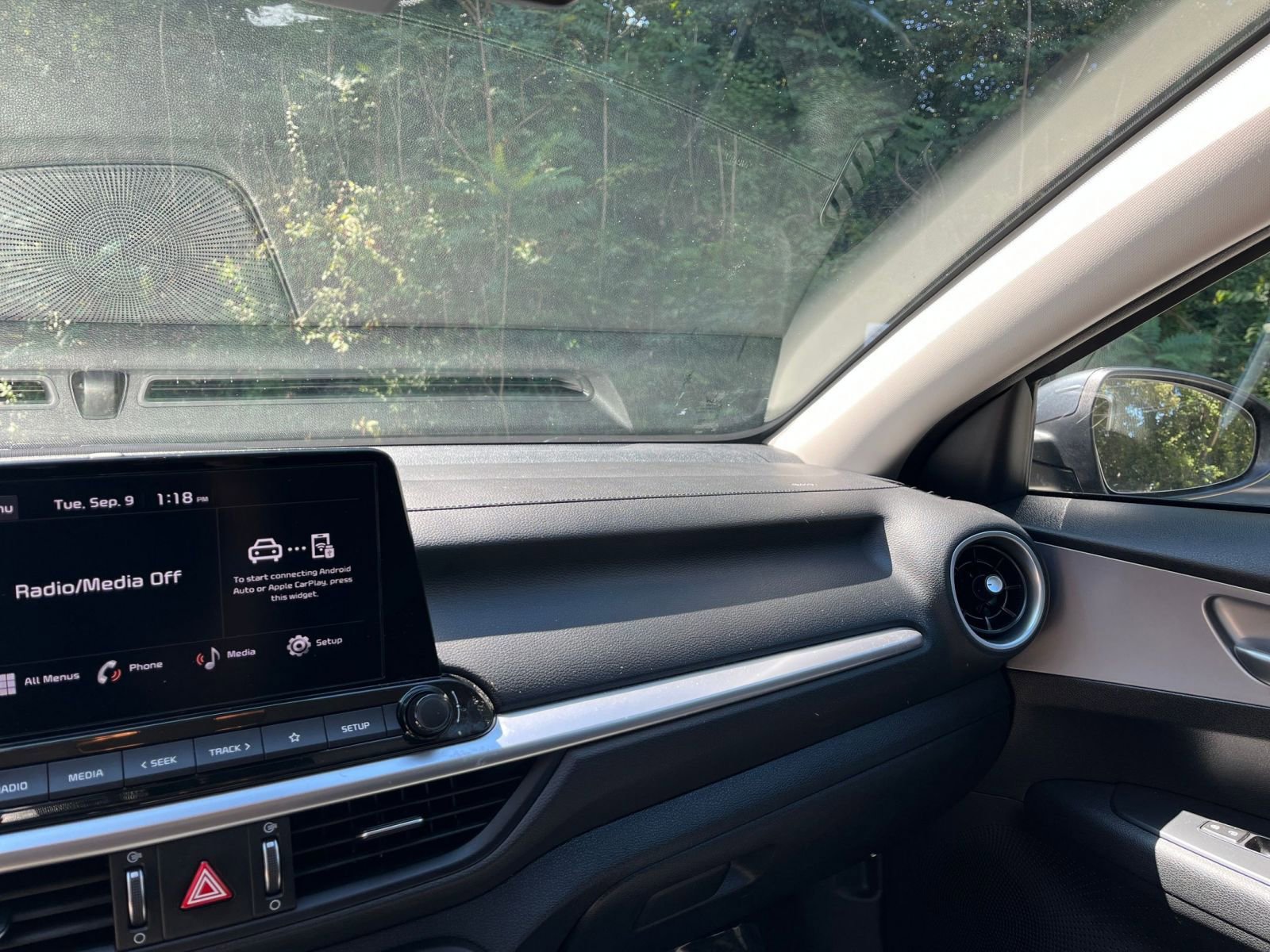 Thumbnail: 2024 Kia Forte - 31