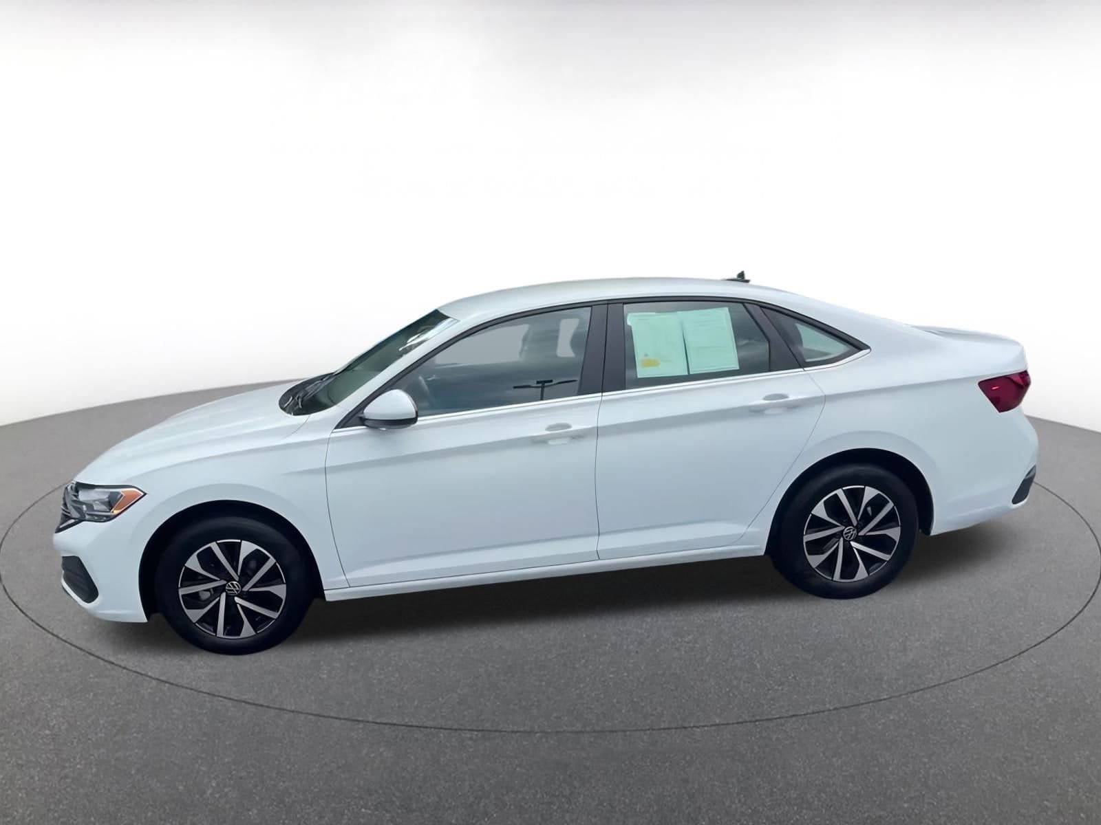 Thumbnail: 2024 Volkswagen Jetta - 8