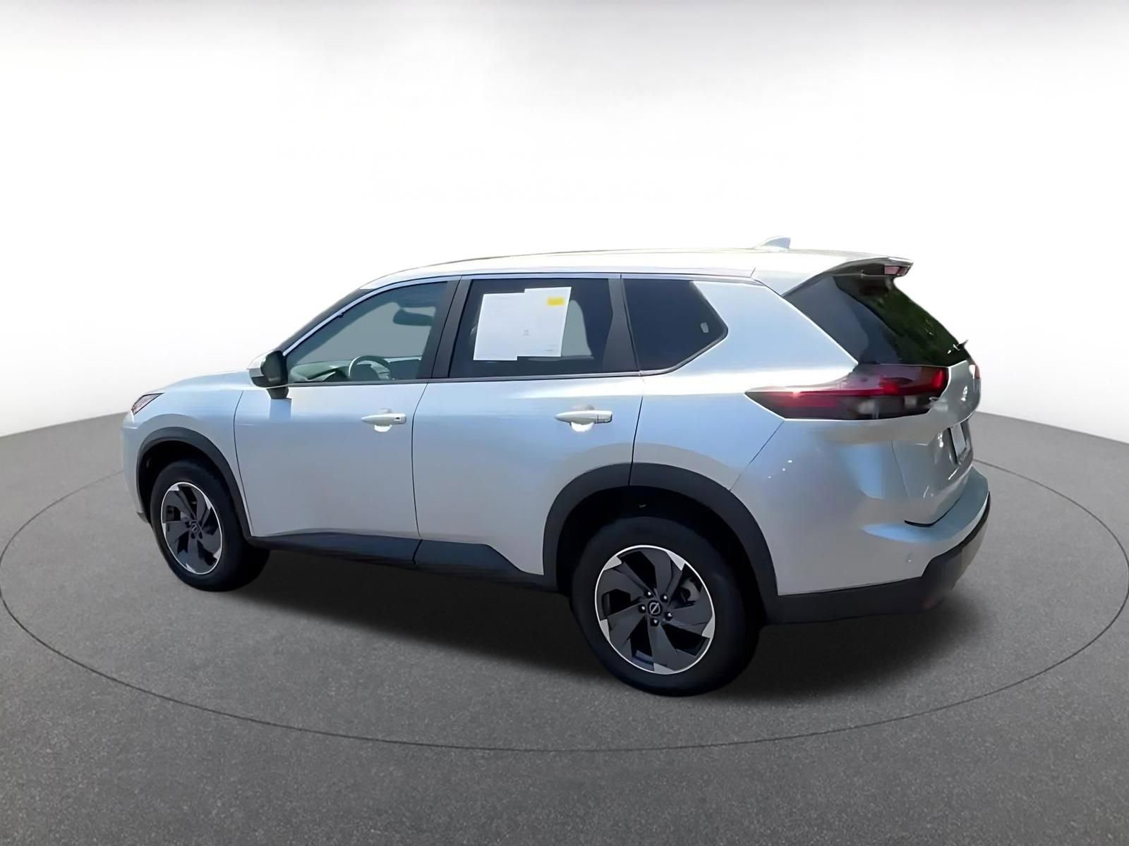 Thumbnail: 2025 Nissan Rogue - 10