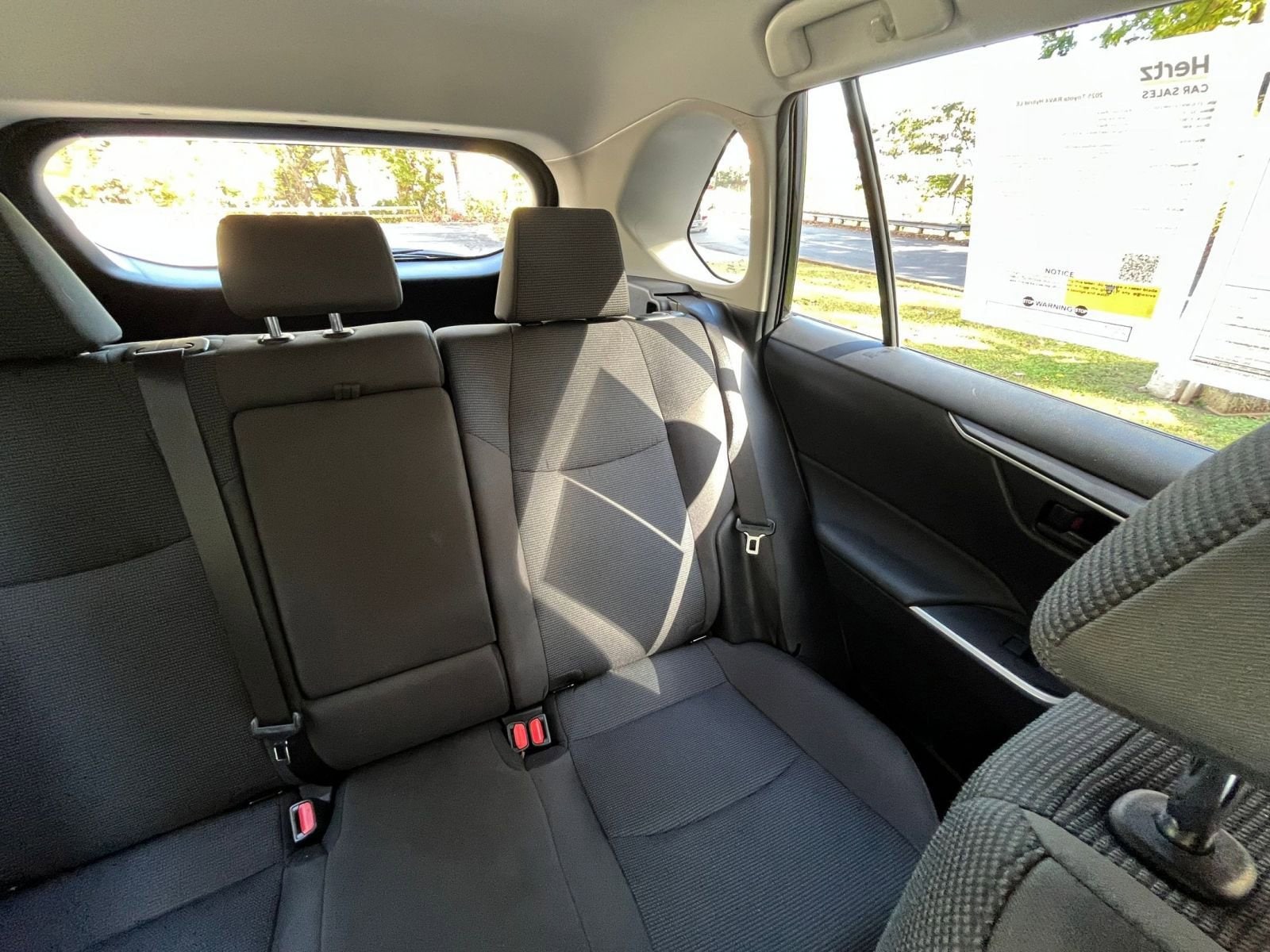 Thumbnail: 2025 Toyota RAV4 - 33