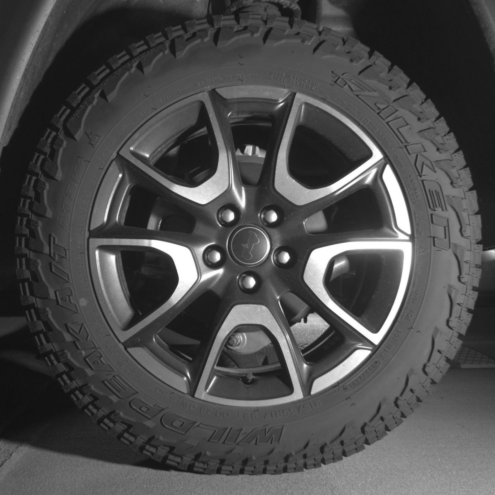 Thumbnail: 2025 Jeep Compass - 16