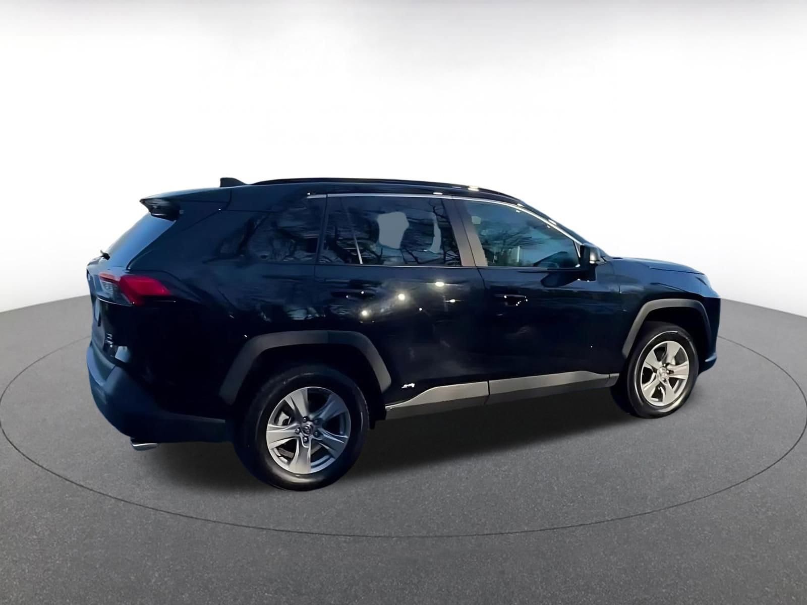 Thumbnail: 2025 Toyota RAV4 - 12