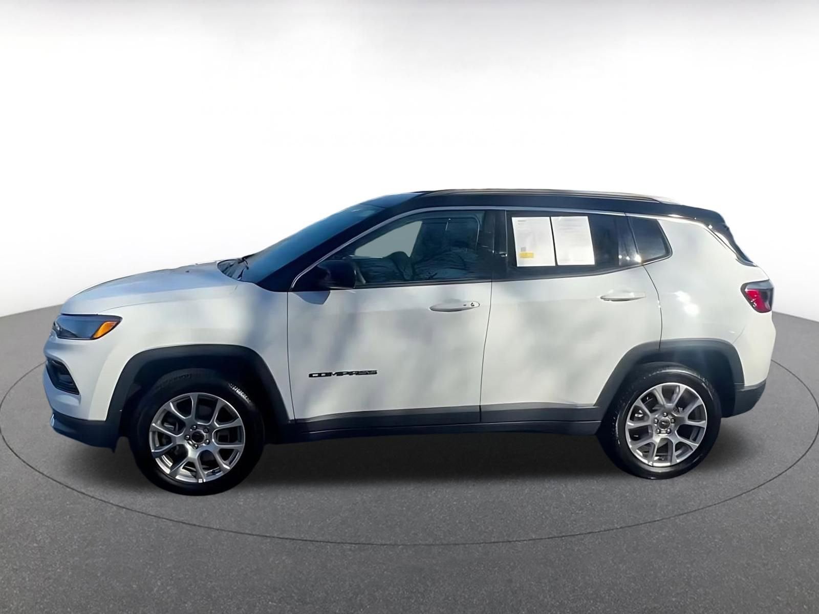 Thumbnail: 2025 Jeep Compass - 9