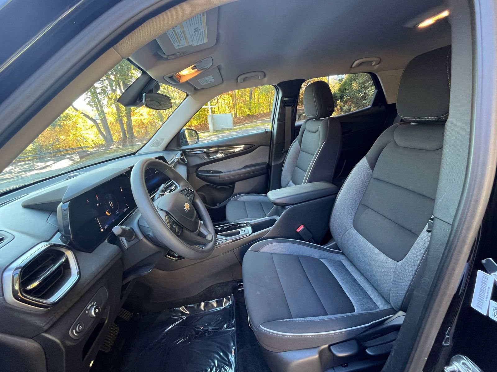 Thumbnail: 2025 Chevrolet TrailBlazer - 23