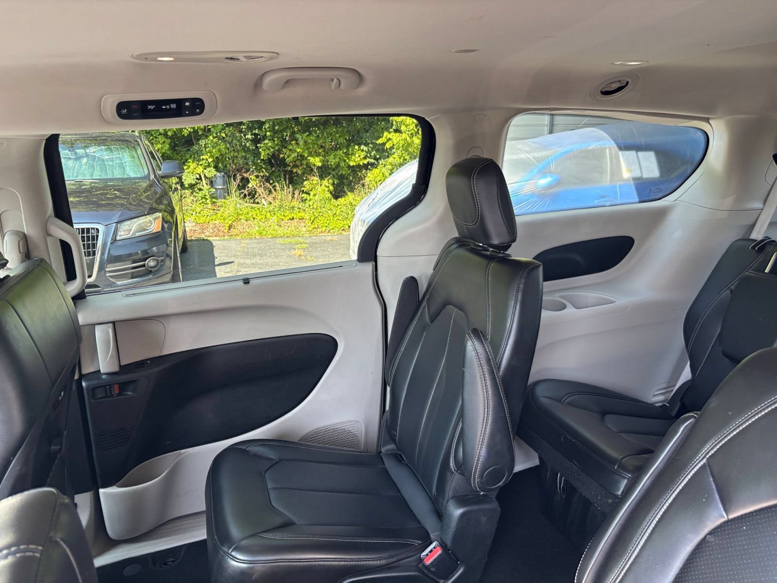 Thumbnail: 2024 Chrysler Pacifica - 32