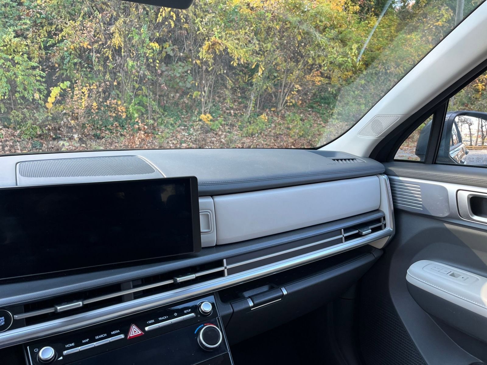 Thumbnail: 2025 Hyundai Santa Fe - 31