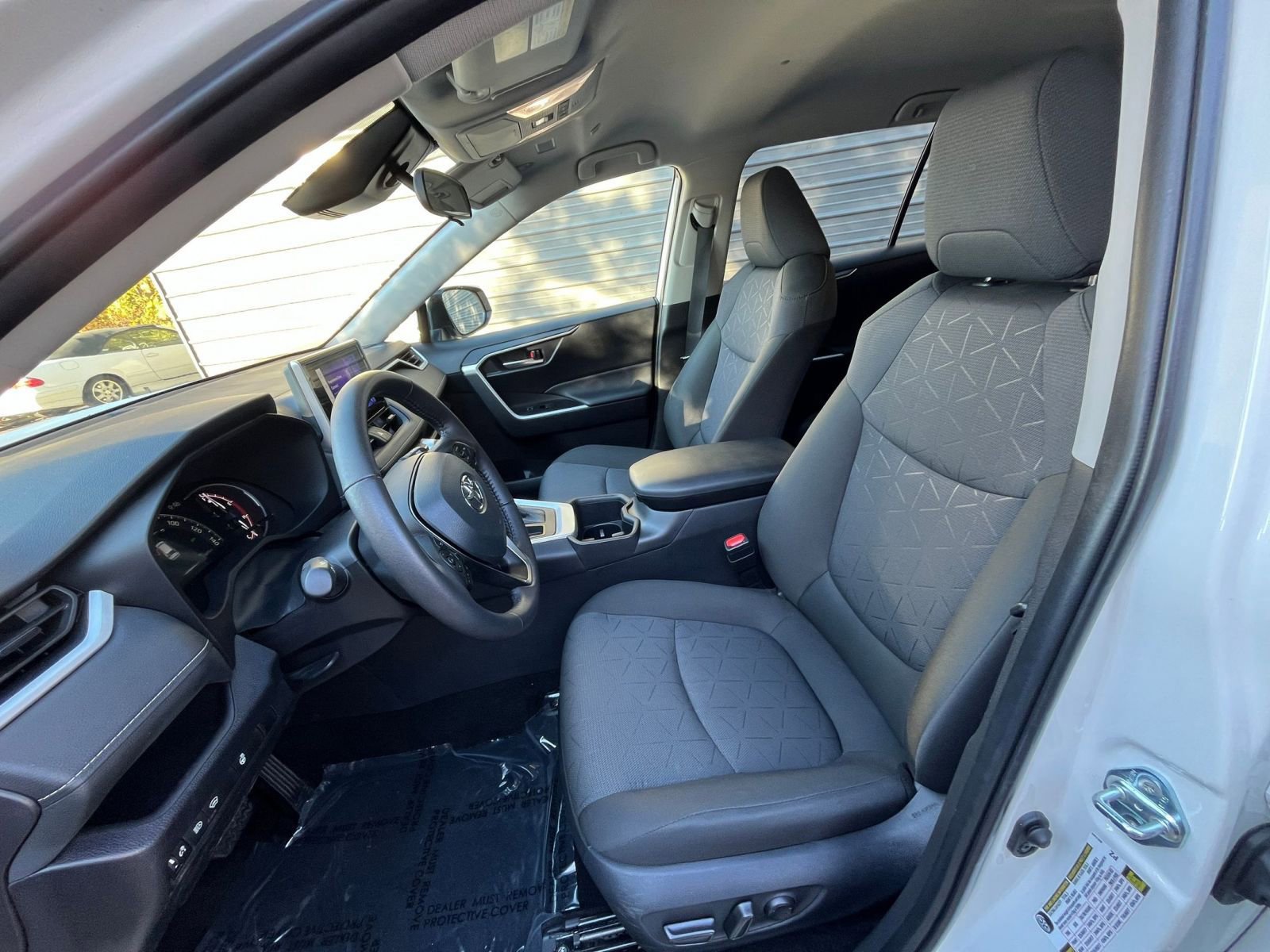 Thumbnail: 2025 Toyota RAV4 - 23