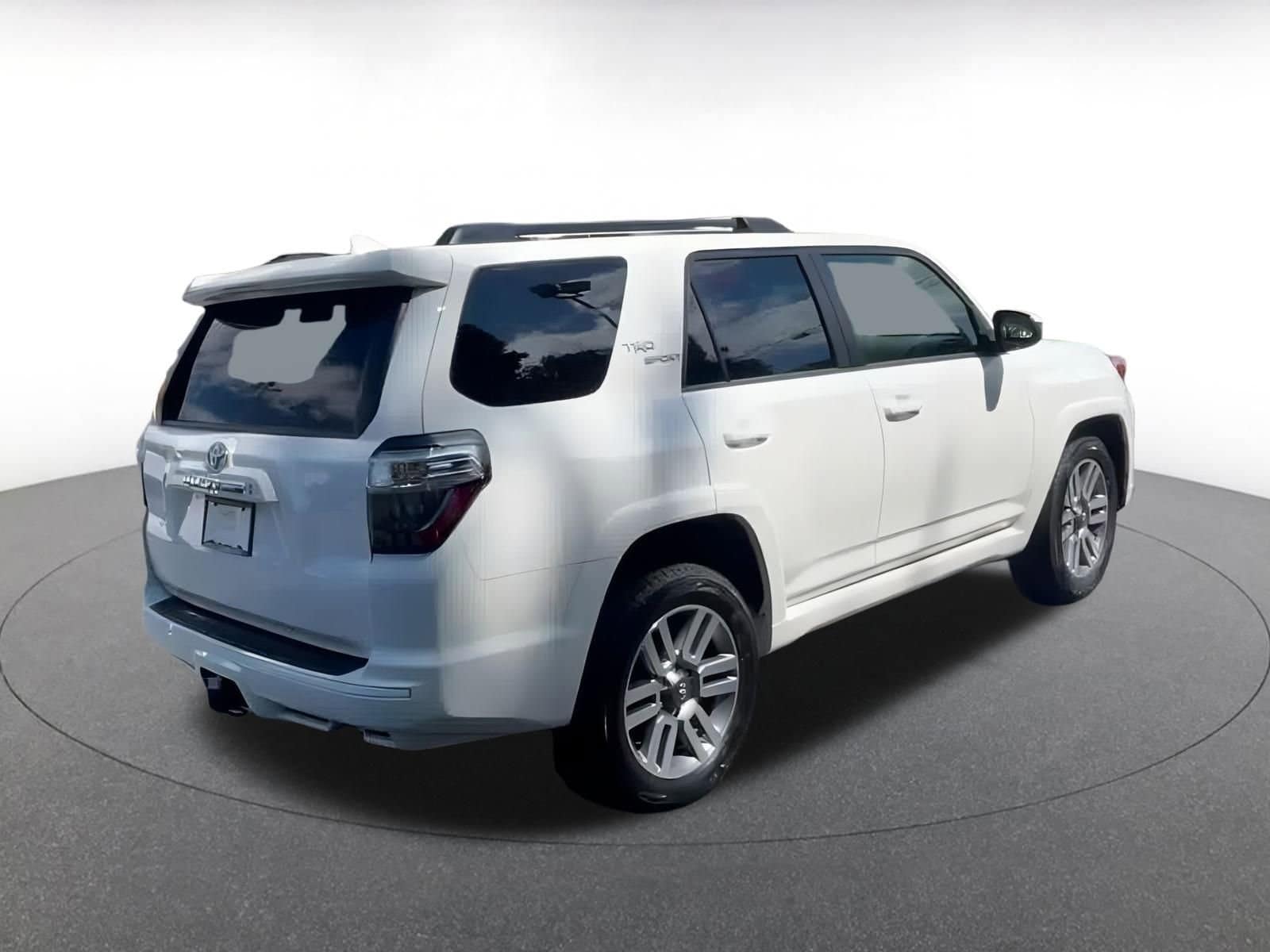 Thumbnail: 2024 Toyota 4Runner - 15