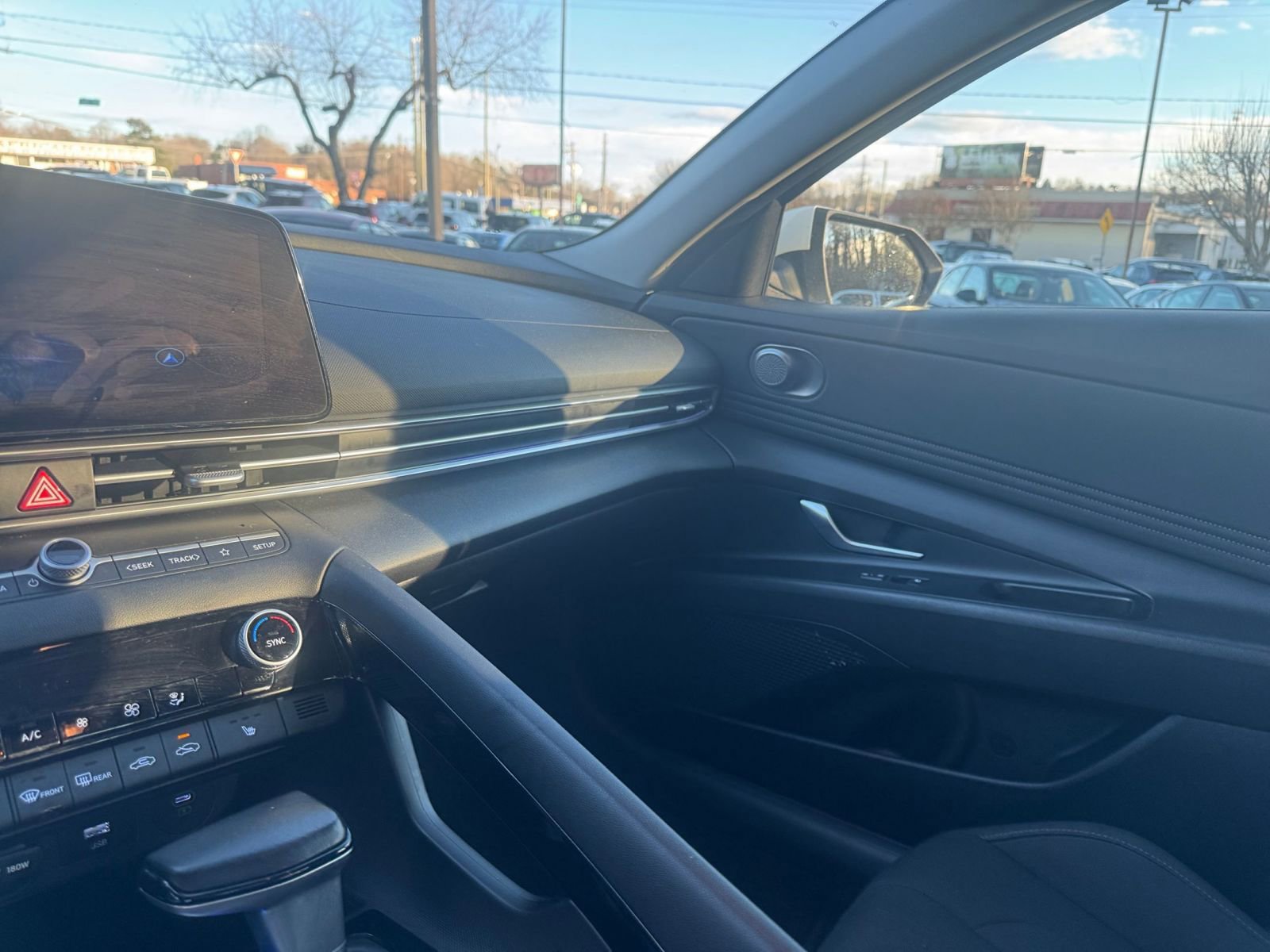 Thumbnail: 2025 Hyundai Elantra - 29