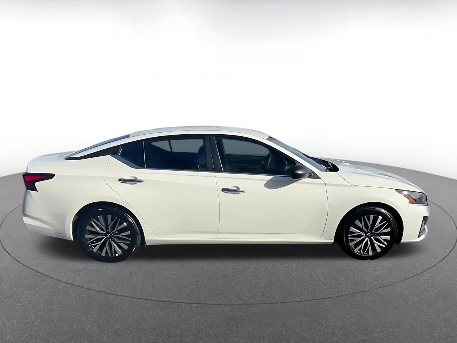 Thumbnail: 2025 Nissan Altima - 16