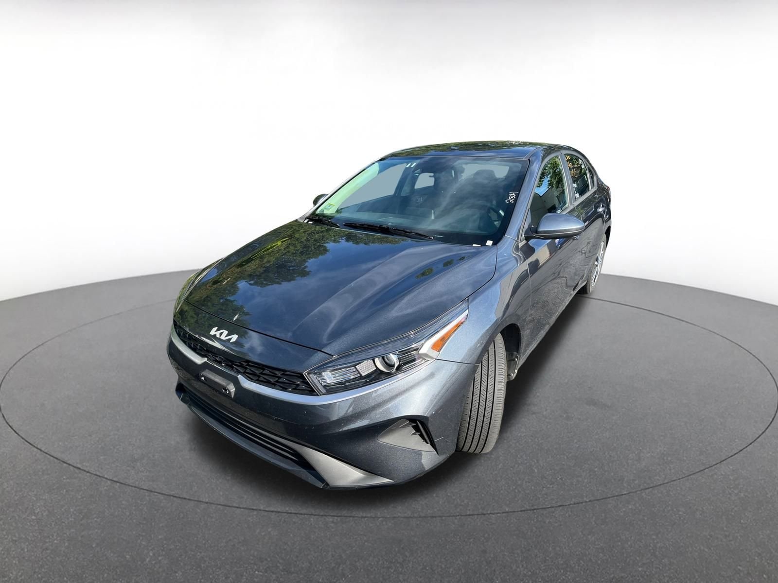 Thumbnail: 2024 Kia Forte - 3