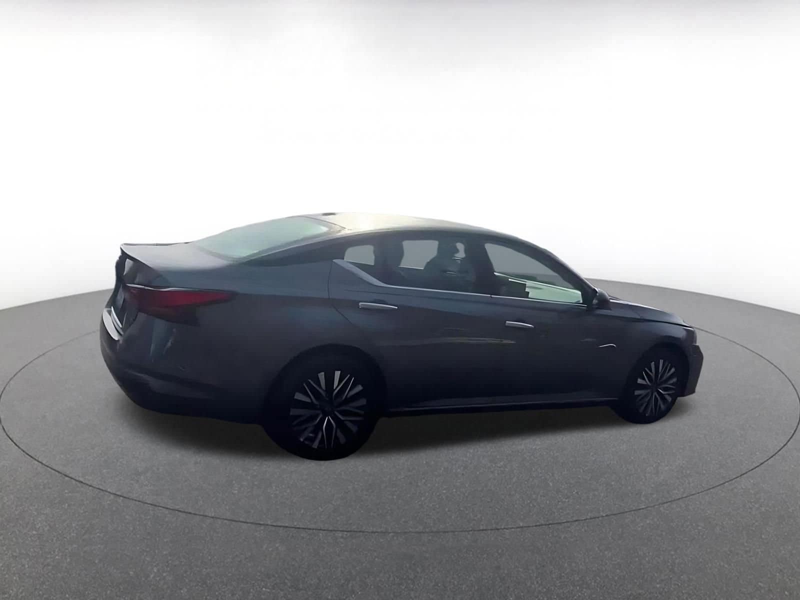 Thumbnail: 2025 Nissan Altima - 15