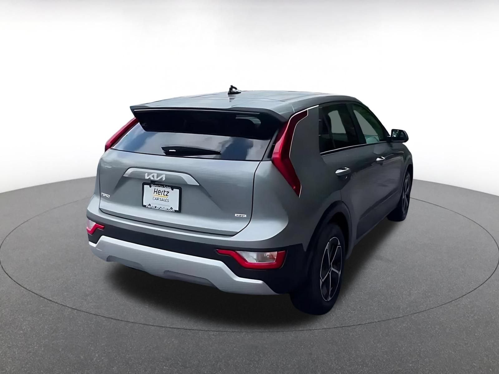 Thumbnail: 2026 Kia Niro - 14