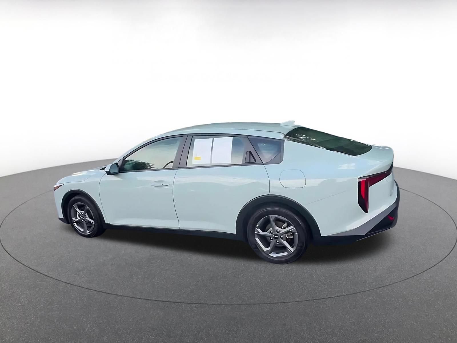 Thumbnail: 2026 Kia K4 - 10