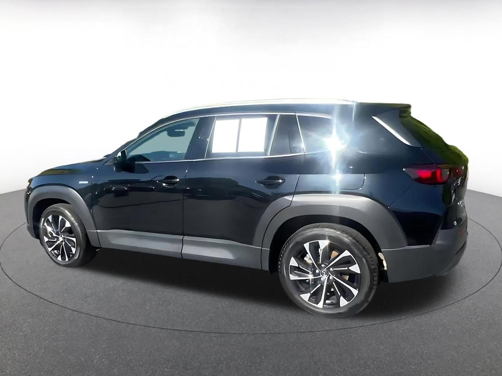 Thumbnail: 2025 Mazda CX-50 - 10