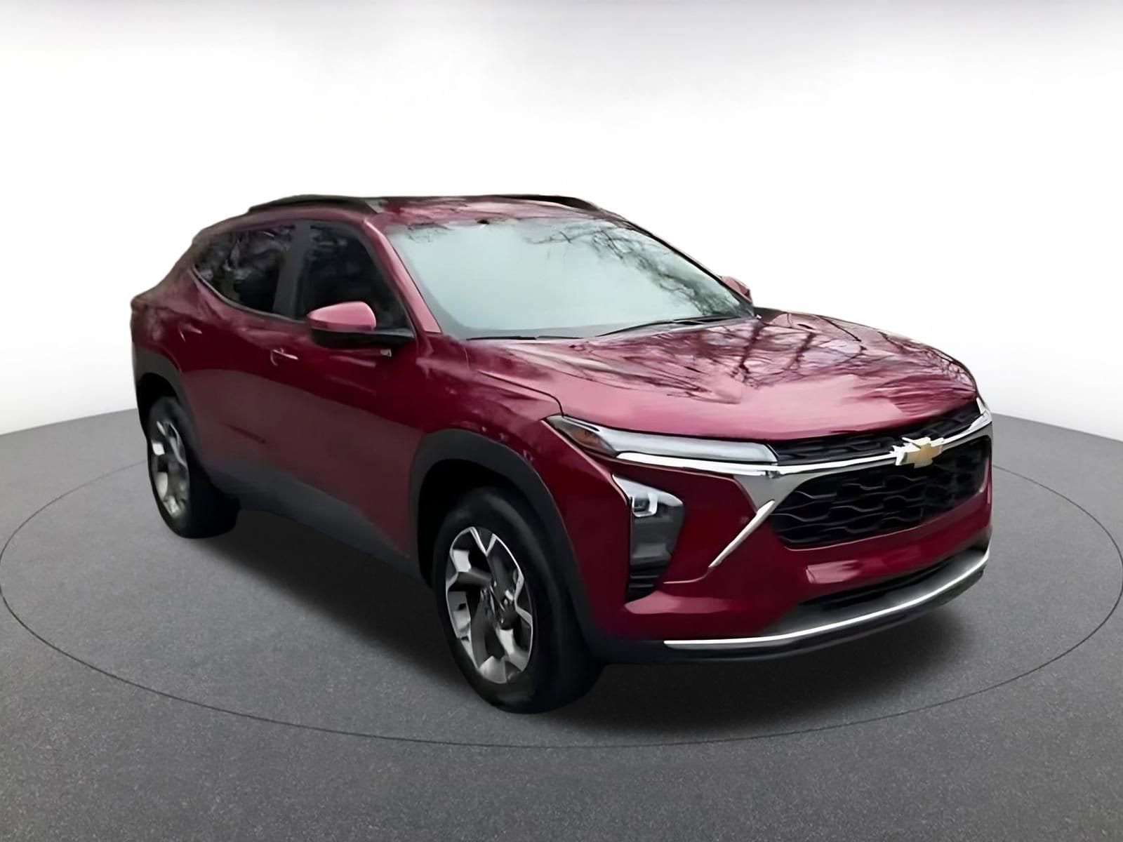 Thumbnail: 2025 Chevrolet Trax - 3
