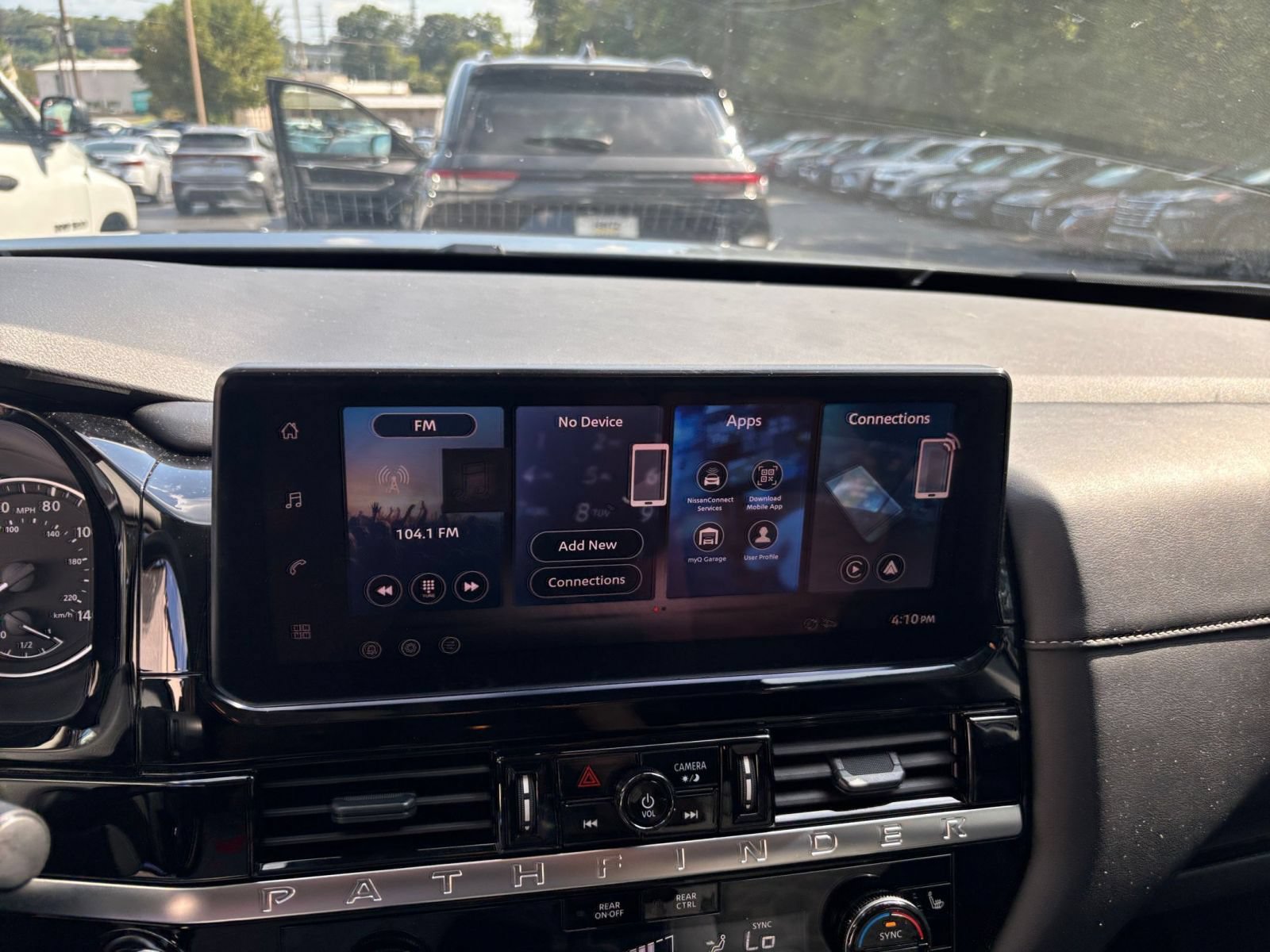 Thumbnail: 2026 Nissan Pathfinder - 16