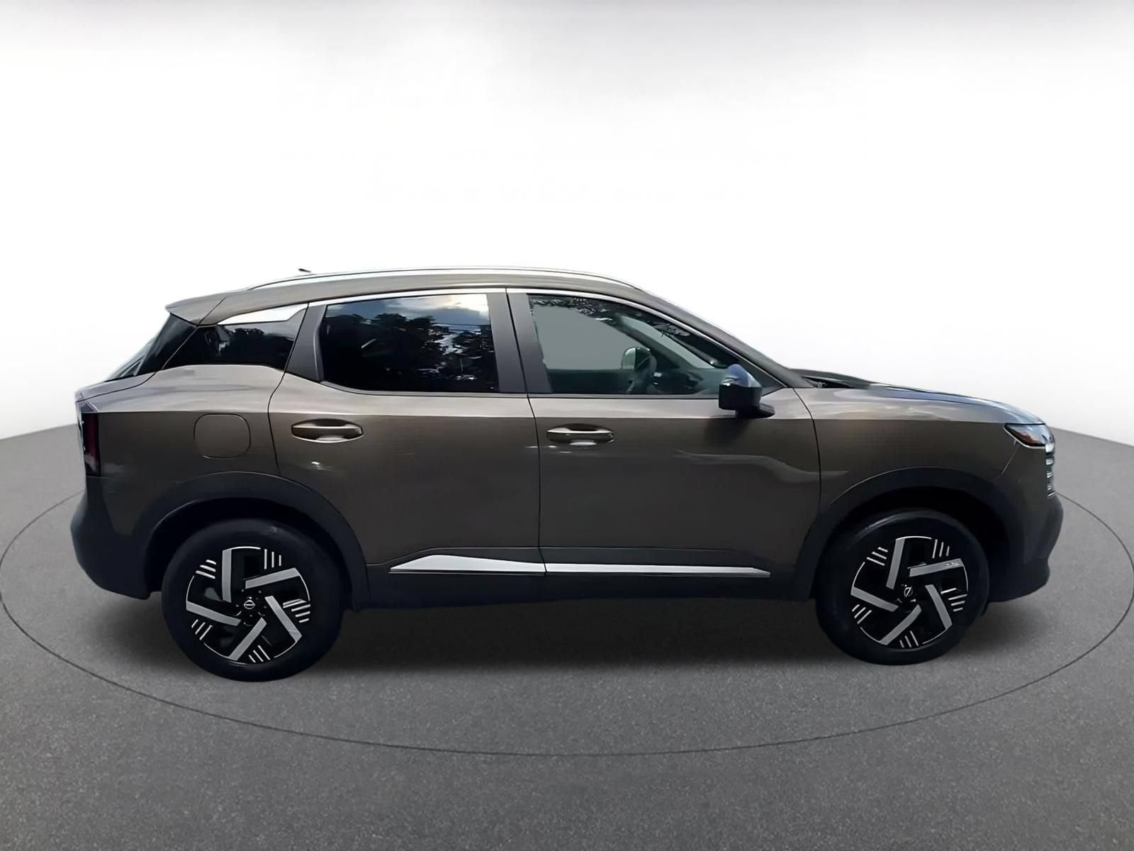 Thumbnail: 2026 Nissan Kicks - 15