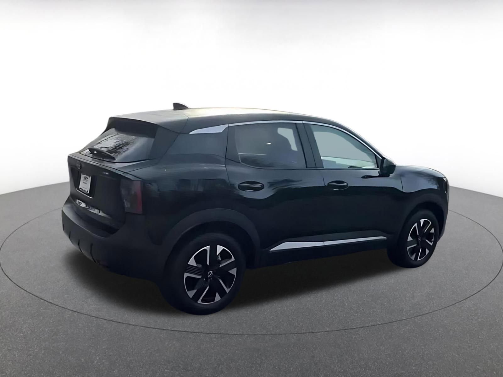 Thumbnail: 2025 Nissan Kicks - 14
