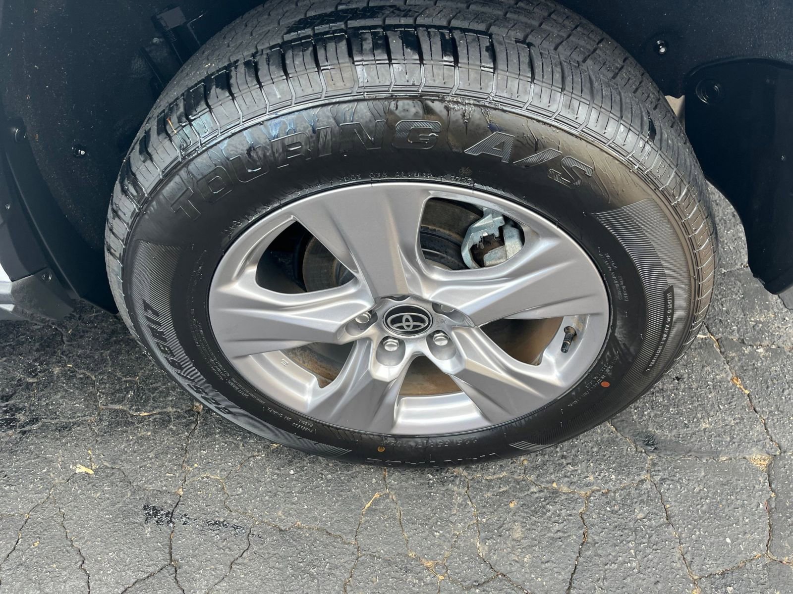 Thumbnail: 2025 Toyota RAV4 - 25