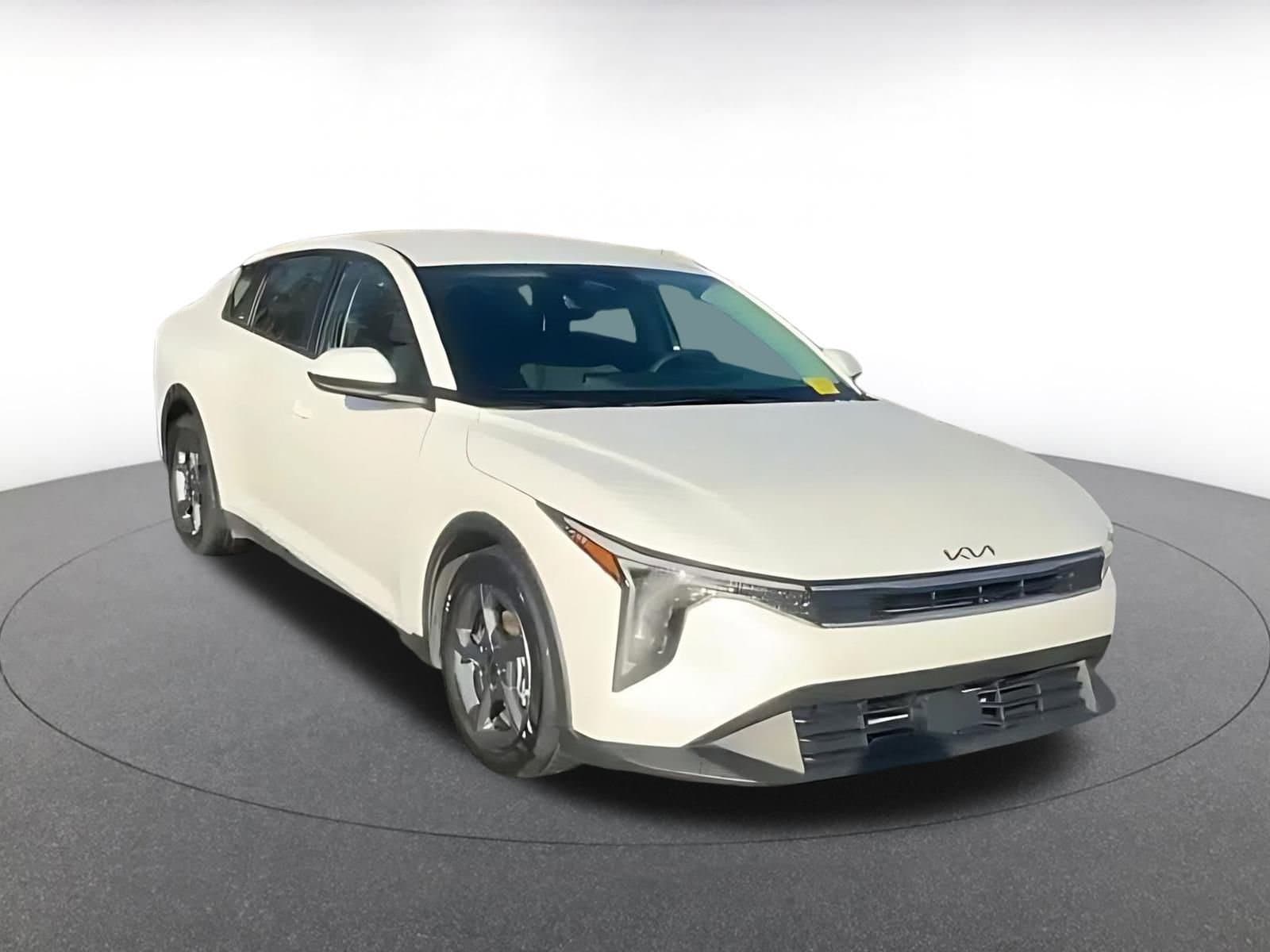 Thumbnail: 2025 Kia K4 - 3