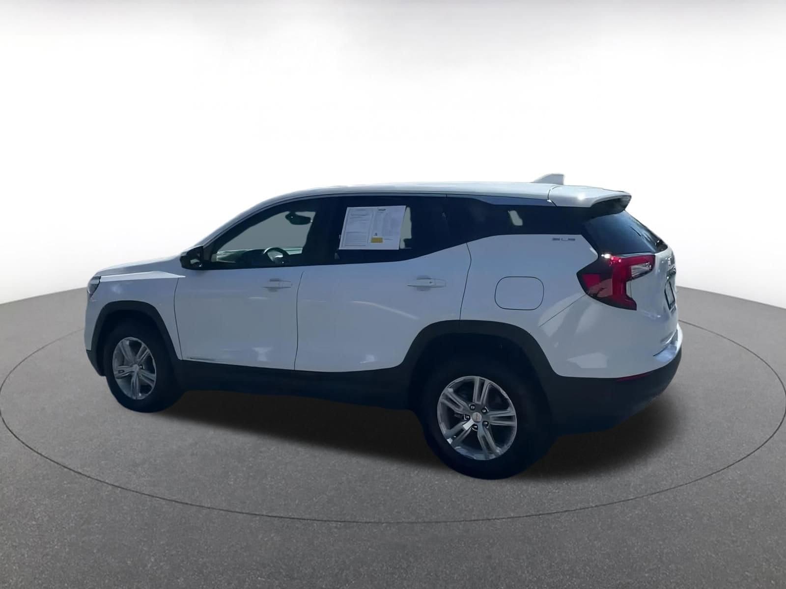 2024 GMC Terrain SLE 10
