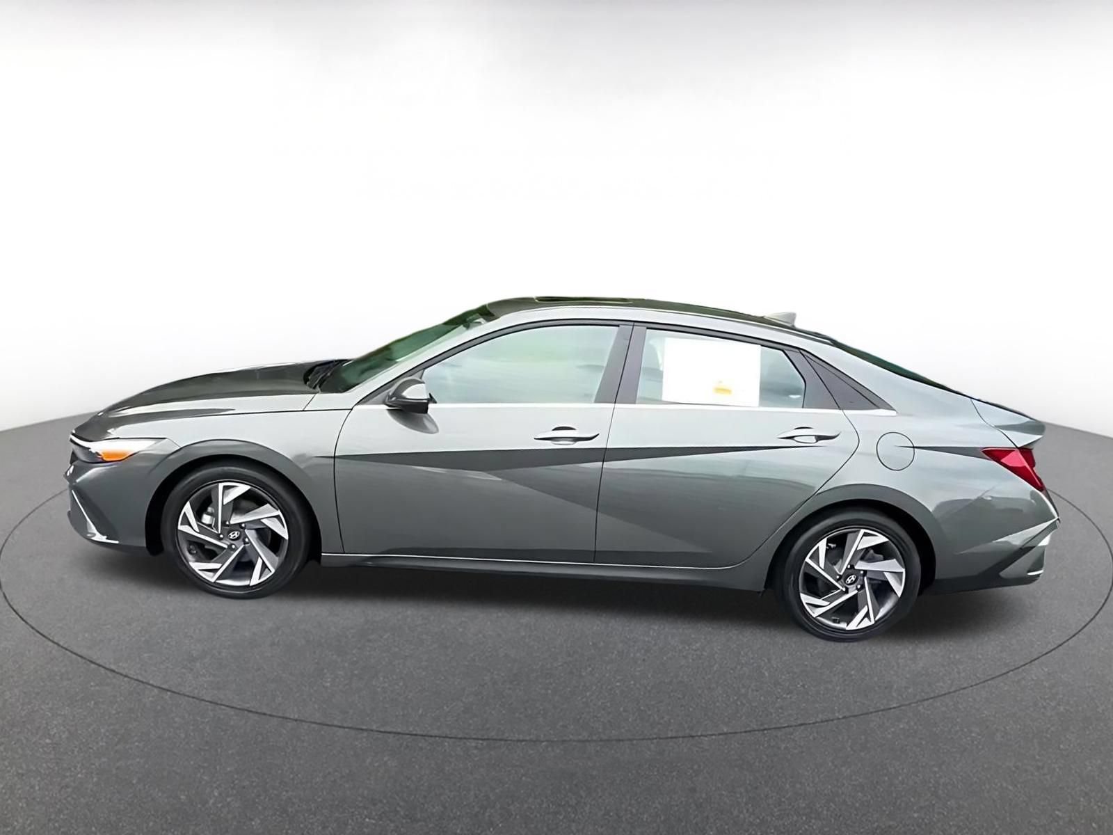 Thumbnail: 2025 Hyundai Elantra - 7