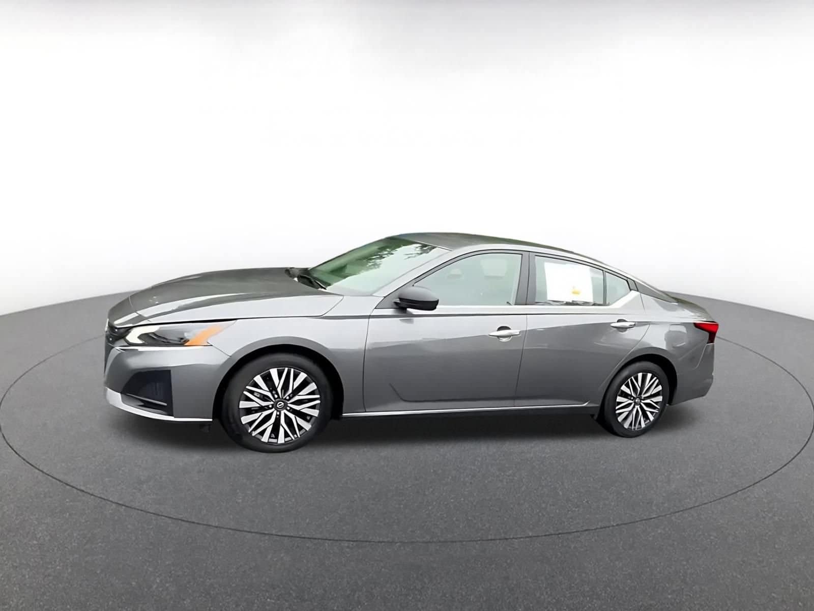 Thumbnail: 2025 Nissan Altima - 8