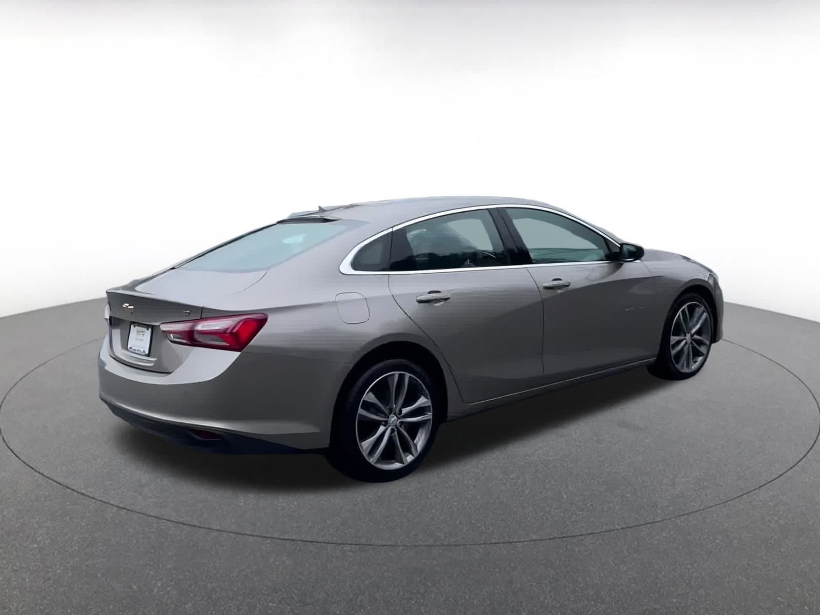 Thumbnail: 2024 Chevrolet Malibu - 15